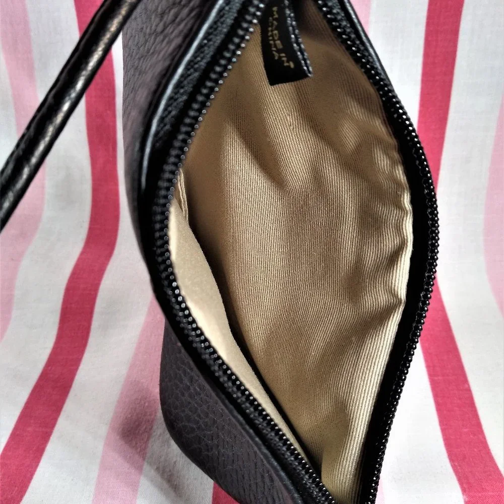Charming Coach Black Pebble Leather Wristlet with Logo Hang Tag NEW Old Stock! - Picture 5 of 11